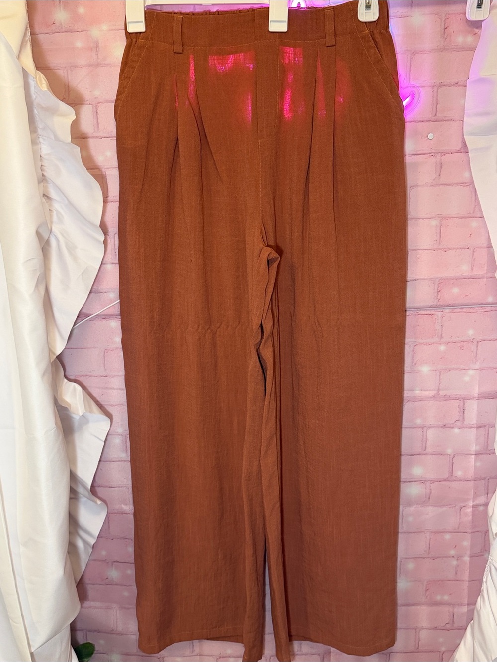 HALARA Wide-Leg Pants in Rust Brown